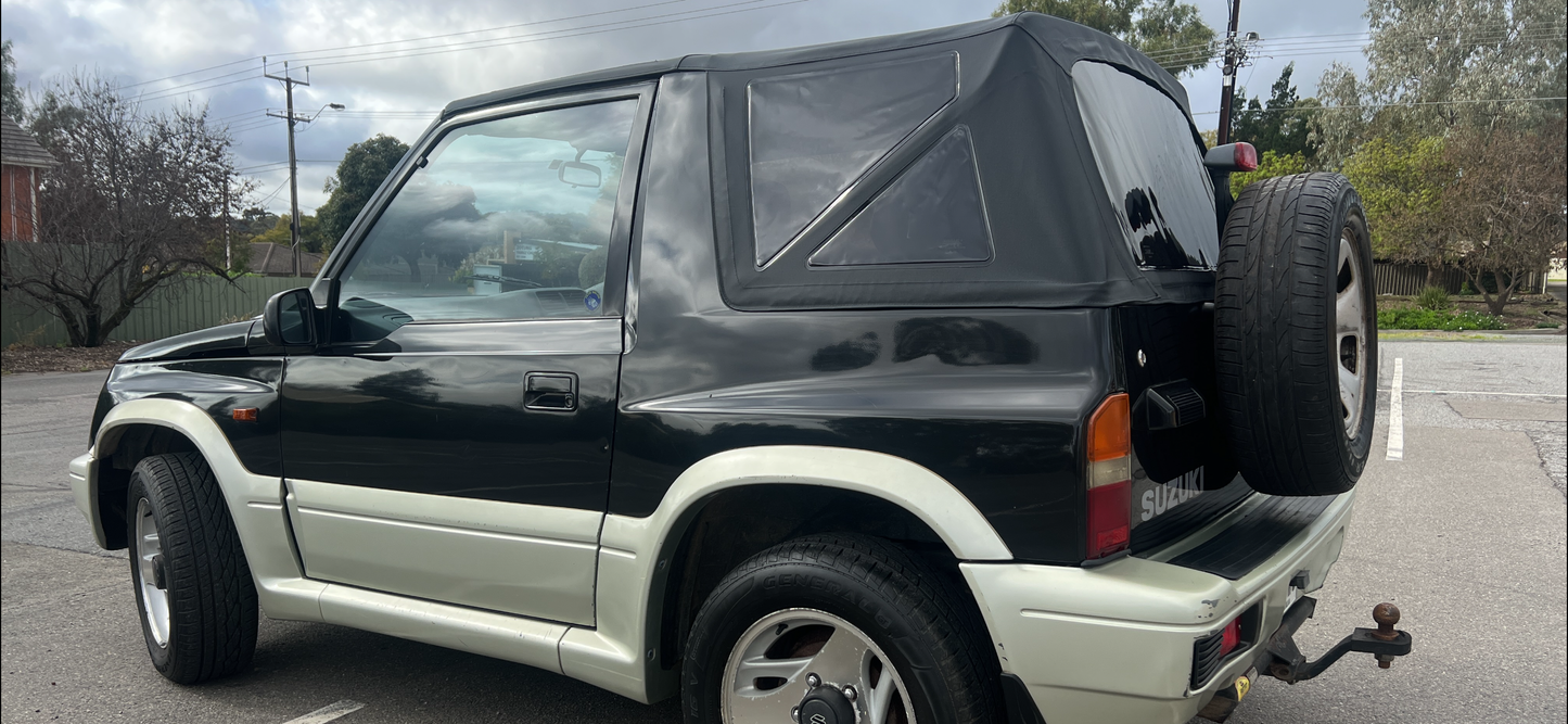 SUZUKI VITARA SOFT TOP BLACK W/ TINTED WINDOWS 88-98