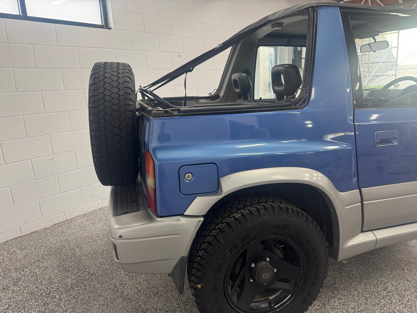 SUZUKI VITARA BIKINI TOP BLACK 88-98
