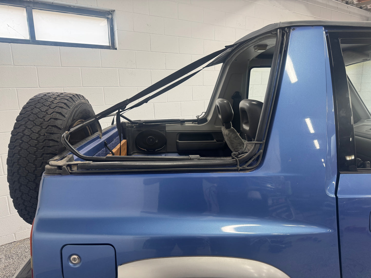 SUZUKI VITARA BIKINI TOP BLACK 88-98