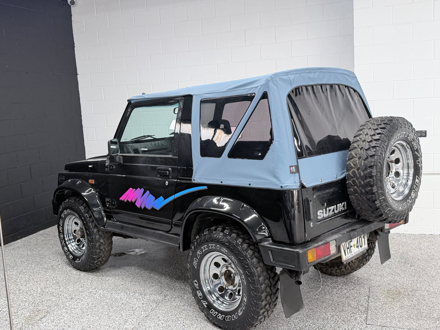 SUZUKI SIERRA SOFT TOP BLUE W/DARK TINT WINDOWS OZTOPZ