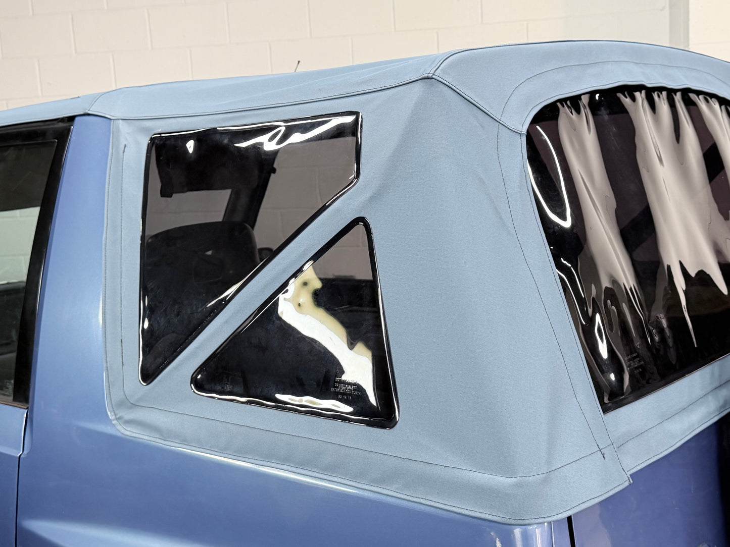 SUZUKI VITARA SOFT TOP BLUE W/ DARK TINT WINDOWS OZTOPZ
